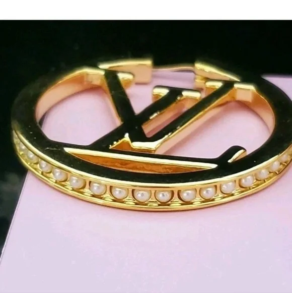 Louis Vuitton Gold Logo Pearl  Hoop Earrings NEW RARE - Picture 14 of 16